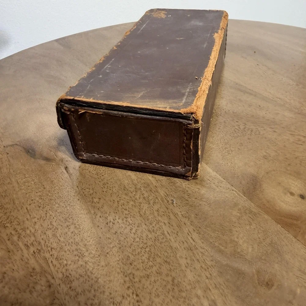 Vintage C.V. Heljestrand Safety Razor Metal Blades Travel Case Eskilstuna Sweden